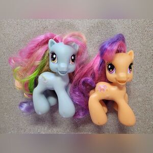 My little pony set of two marked 2008ish